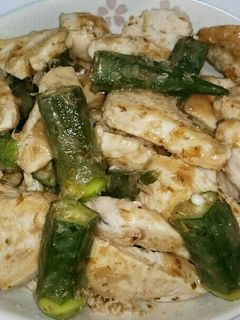 簡単☆美味しい~鶏肉とオクラの梅炒め♪-レシピのメイン写真