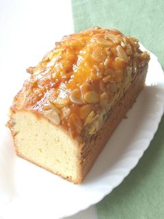 トッピングが最高◎アーモンドバターケーキ-レシピのメイン写真