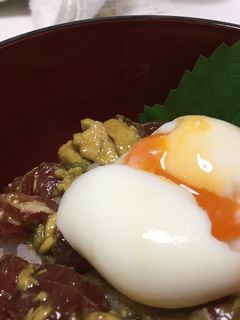 【超手抜き】マグロアボカド丼*半熟卵のせ-レシピのメイン写真