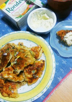 シャウE・コーン缶・パセリ節約パンケーキ-レシピのメイン写真