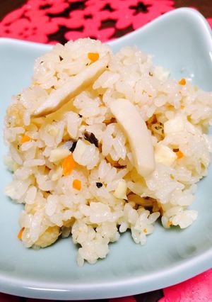 大人もだませる松茸風炊き込みご飯♡-レシピのメイン写真