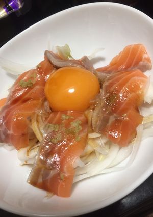 たつりえの新玉ねぎとサーモンユッケ-レシピのメイン写真