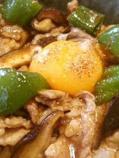 簡単ピリ辛!豚焼き肉丼-レシピのメイン写真