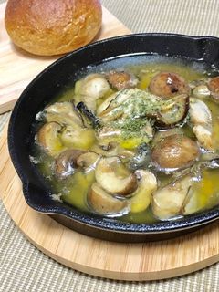 牡蠣とマッシュルームのアヒージョ-レシピのメイン写真
