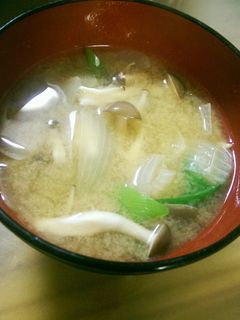 玉ねぎのお味噌汁-レシピのメイン写真