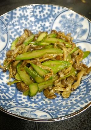 糖質制限！アスパラしめじのにんにく炒め-レシピのメイン写真