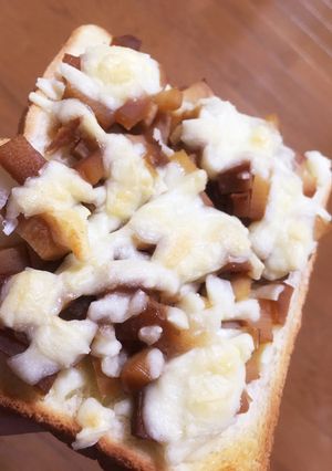 煮物リメイク☆チーズトースト-レシピのメイン写真