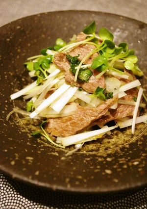 さっと焼いた牛肉と香菜のサラダ-レシピのメイン写真