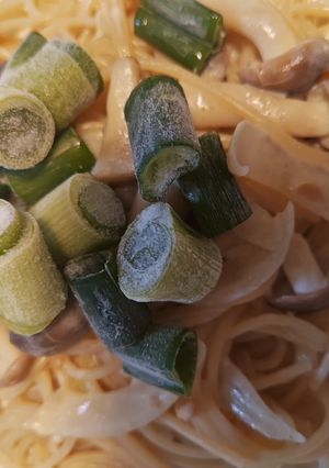 しめじと玉ねぎの醤油麹豆乳クリームパスタ-レシピのメイン写真