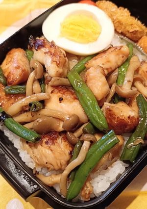 ワンパンで簡単！鶏むね肉の焼き鳥丼弁当-レシピのメイン写真