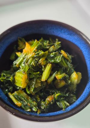 ご飯のお供にピリ辛セロリの葉！-レシピのメイン写真
