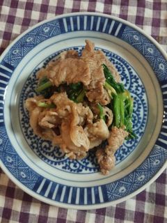 セロリの葉と豚コマの炒め-レシピのメイン写真