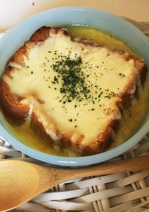簡単 玉ねぎグラタン・スープ-レシピのメイン写真