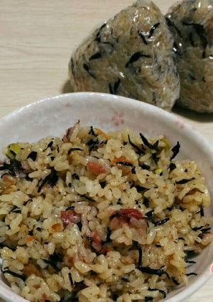 簡単！ひじきの煮物と梅干しの炊き込み＊-レシピのメイン写真