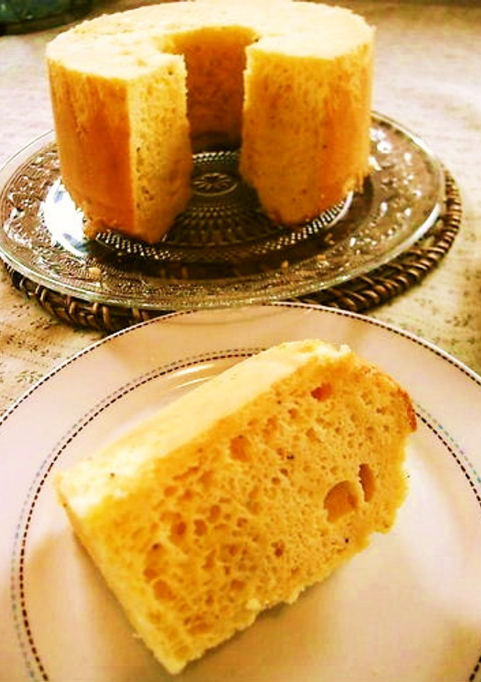 ３種のチーズと黒胡椒のシフォンケーキ-レシピのメイン写真