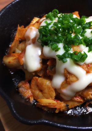 簡単おつまみ♪ご飯の友に…海鮮キムチーズ-レシピのメイン写真