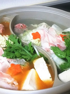 簡単二色鍋-レシピのメイン写真