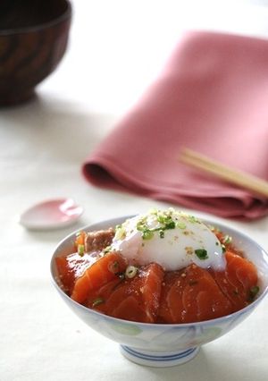 サーモンの漬け丼＊温玉のせ…-レシピのメイン写真