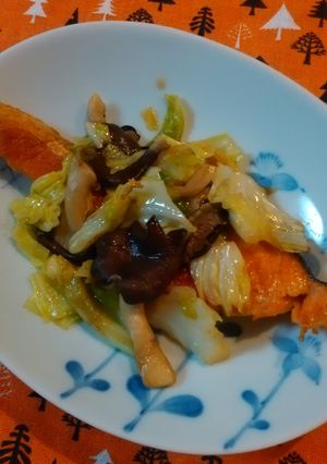 鮭のキャベツときのこ乗せ★バターぽん酢味-レシピのメイン写真