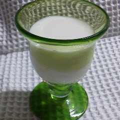 รูปของ 甘酒牛乳☆朝夕飲んでイ～腸子♪
