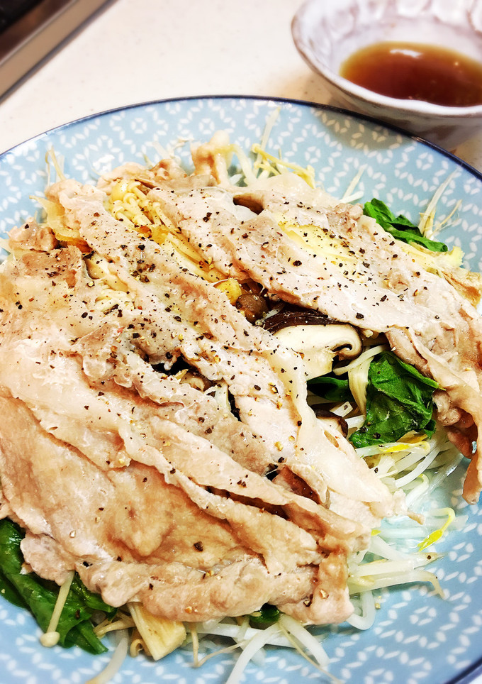 簡単！豚肉とたっぷり野菜のレンジ蒸し-レシピのメイン写真