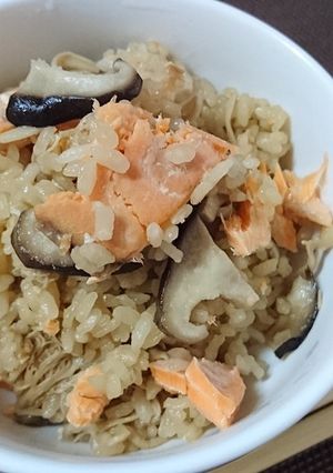 きのこと鮭のあっさり炊き込みご飯-レシピのメイン写真