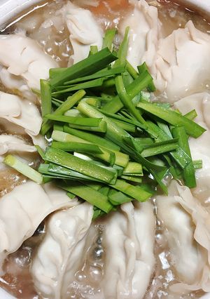 野菜たっぷりタンメン鍋に円盤餃子どーん！-レシピのメイン写真