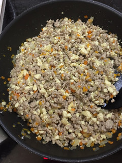 子供に野菜を!カサ増し豆腐と肉のそぼろ-レシピのメイン写真