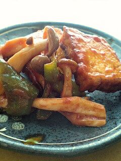 しめじと厚揚げのケチャップバター焼き-レシピのメイン写真