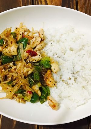 ビール党へ！ヘルシー鶏と野菜のタイ風炒め-レシピのメイン写真