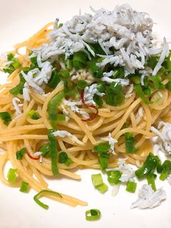 簡単パスタ☆釜揚げしらすペペロンチーノ-レシピのメイン写真