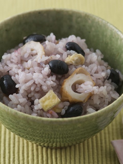 簡単!桜色の黒豆炊き込みご飯-レシピのメイン写真