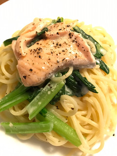 サーモンと小松菜のクリームパスタ-レシピのメイン写真