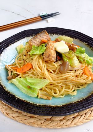 うま辛☆鯖味噌缶のちゃんちゃん焼きそば！-レシピのメイン写真