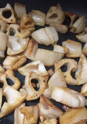 根菜おつまみ٩(●ᴗ●)۶蓮根炒め-レシピのメイン写真