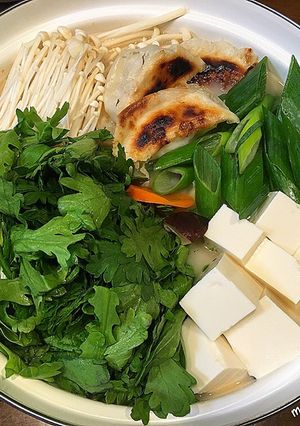 豆乳みそ味の焼き餃子鍋-レシピのメイン写真