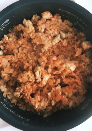 炊飯器に材料全部ぶっ込みチキンライス-レシピのメイン写真