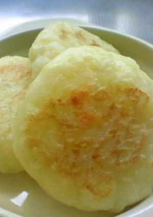 簡単☆チーズ入り いももち♪-レシピのメイン写真