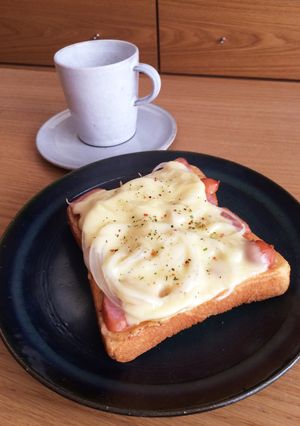 簡単☆生ハムチーズオニオン♡トースト-レシピのメイン写真