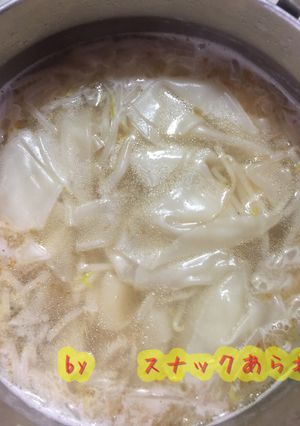 創味シャンタンでモヤシと餃子の皮スープ-レシピのメイン写真