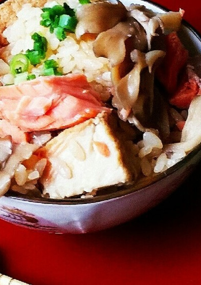 鮭と茸と厚揚げの炊き込みご飯-レシピのメイン写真
