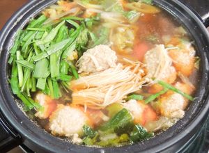 調理師さんのしっとり鶏豚だんご鍋-レシピのメイン写真