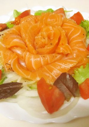 サーモンの花咲くカルパッチョ-レシピのメイン写真