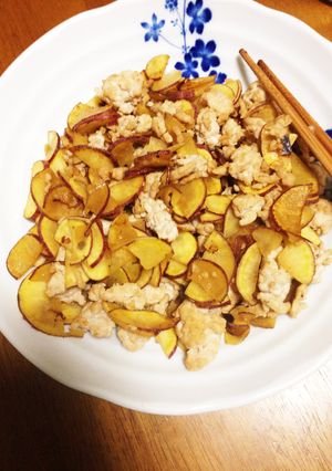 さつまいもとミンチの醤油炒め-レシピのメイン写真
