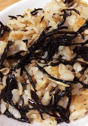 なめ茸入り！ひじきの炊き込みご飯-レシピのメイン写真