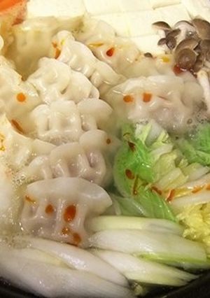 味覇（ウェイパー）で水餃子鍋-レシピのメイン写真
