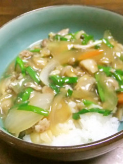 シーフードミックスとにらのあんかけ丼-レシピのメイン写真