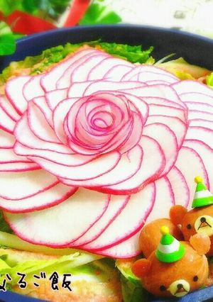 お鍋を華やかに♡サラダ大根de大輪のお花-レシピのメイン写真