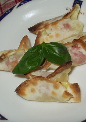 ピザを食べてる気分になる･･トマチ－餃子-レシピのメイン写真