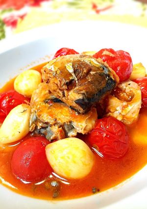 鯖の水煮缶☆ホクホクにんにくトマト煮込み-レシピのメイン写真